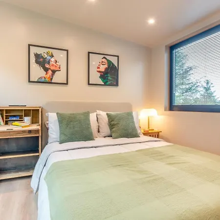 1 Bed In Oc-l45836 *